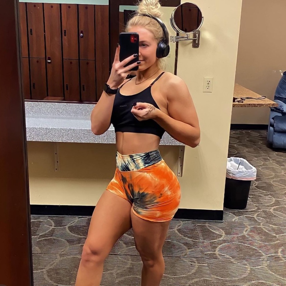 orange shorts